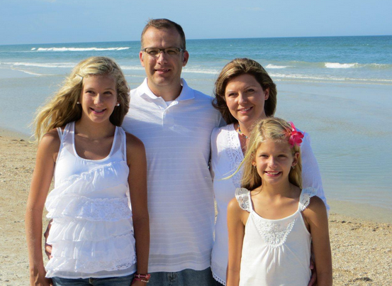 Steve Betts with wife Stephanie, and their daughters.